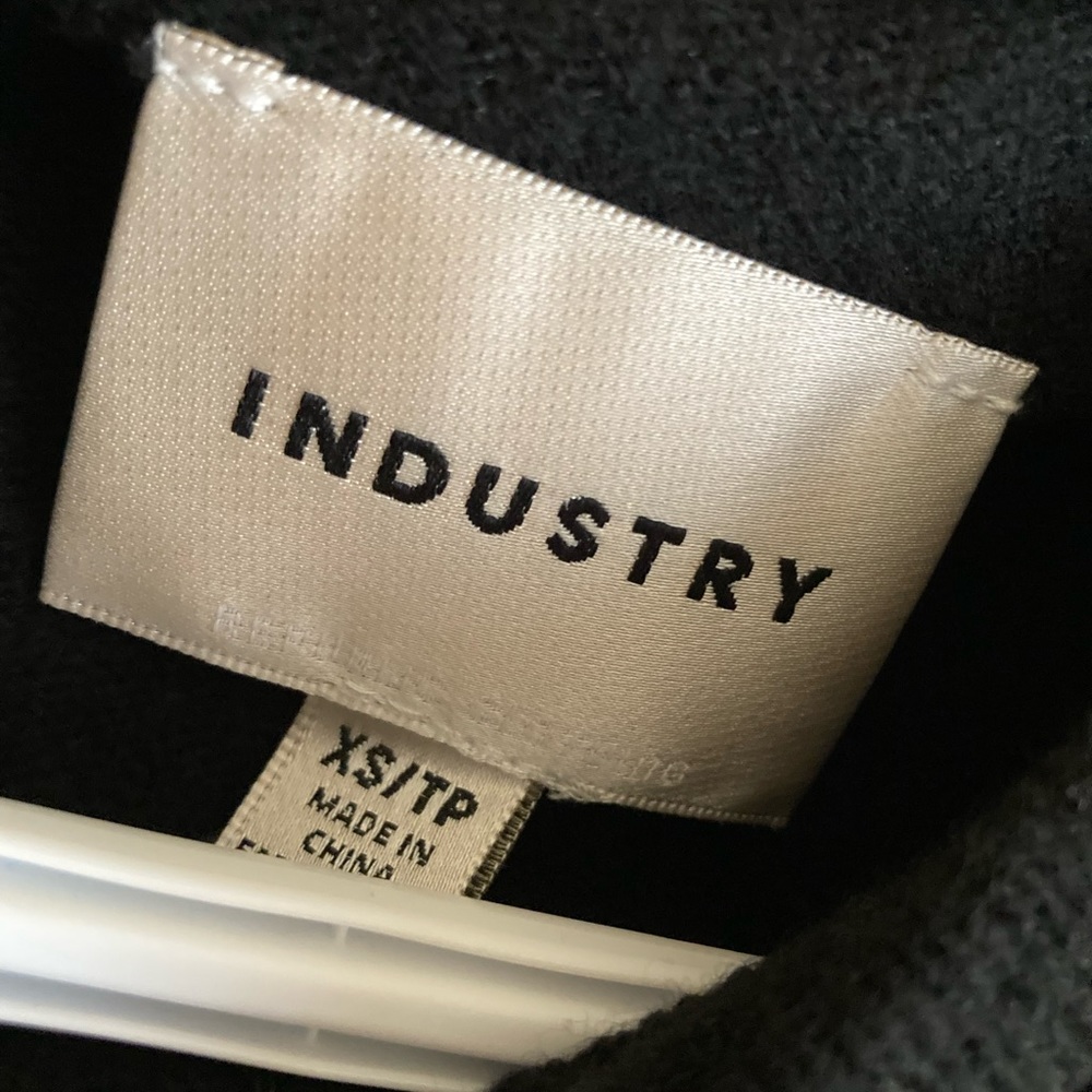 🚨 SOLD Industry Republic Clothing Long Sleeve Black Sweater Women’s XS  *NWT - Picture 3 of 4